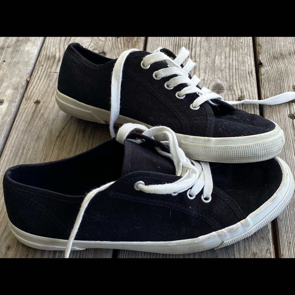 Black canvas shoes - Picture 2 of 3